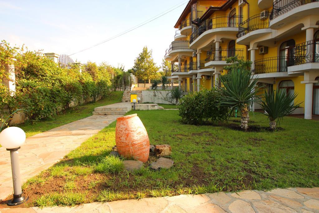 Menada Green Hills Apartments Sozopol Extérieur photo