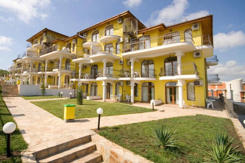 Menada Green Hills Apartments Sozopol Extérieur photo
