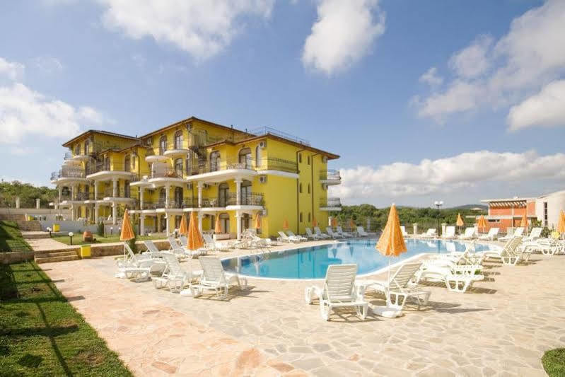 Menada Green Hills Apartments Sozopol Extérieur photo