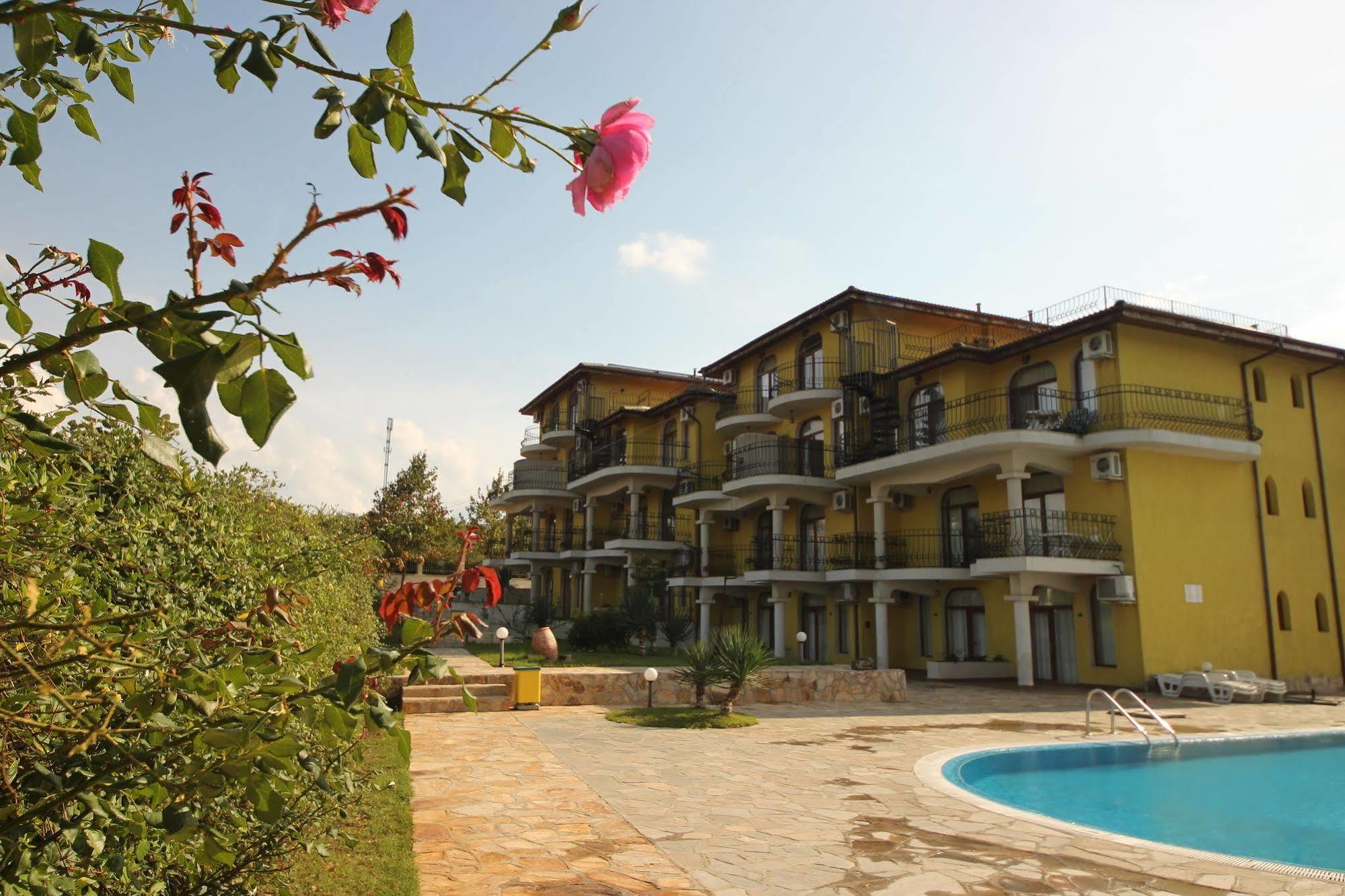 Menada Green Hills Apartments Sozopol Extérieur photo